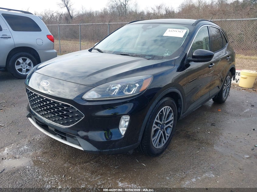 2020 Ford Escape Sel