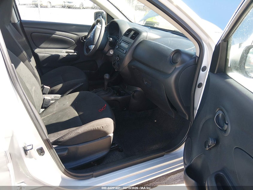 2017 Nissan Versa 1.6 S+