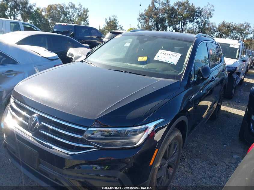 2024 VOLKSWAGEN TIGUAN auction photo 2