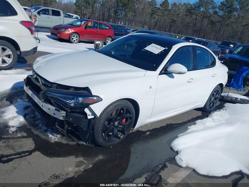 2022 Alfa Romeo Giulia Ti Rwd