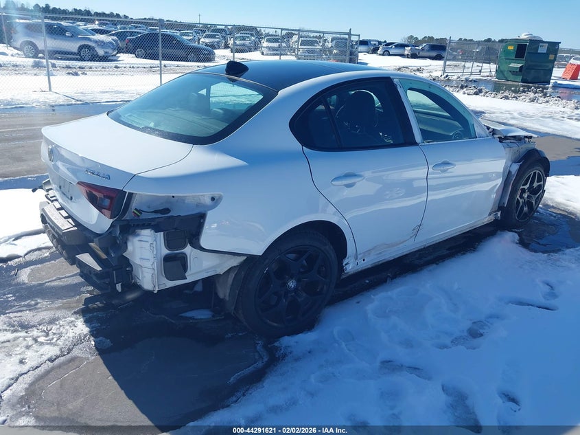 2022 Alfa Romeo Giulia Ti Rwd