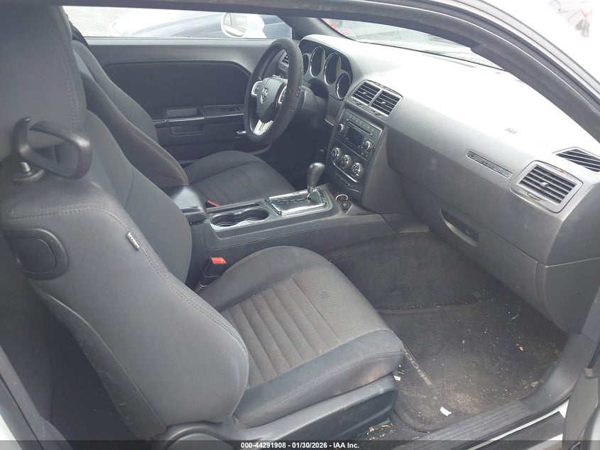 2013 Dodge Challenger Sxt