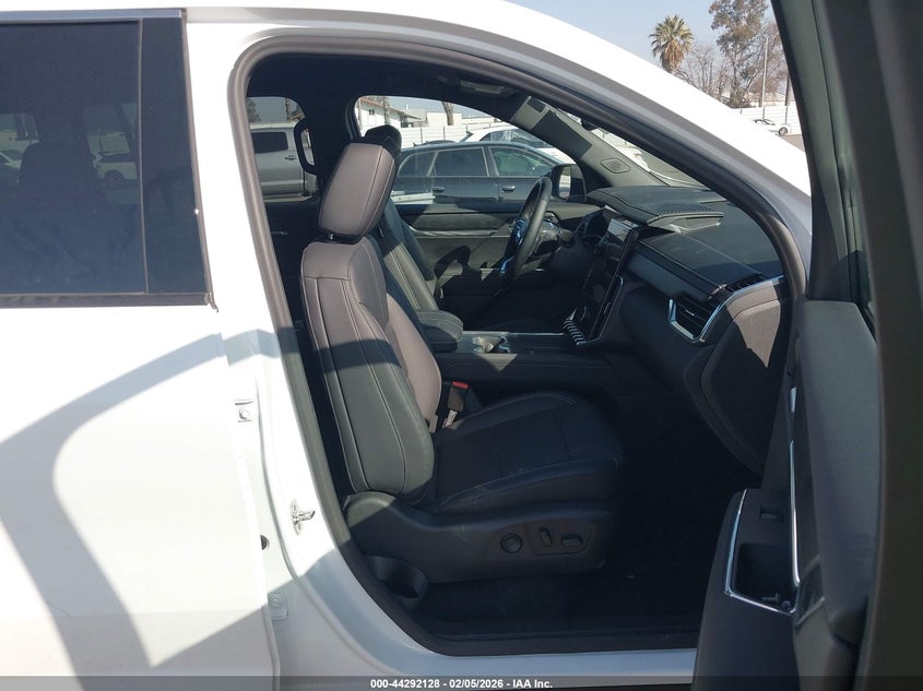 2024 GMC Acadia Fwd Elevation