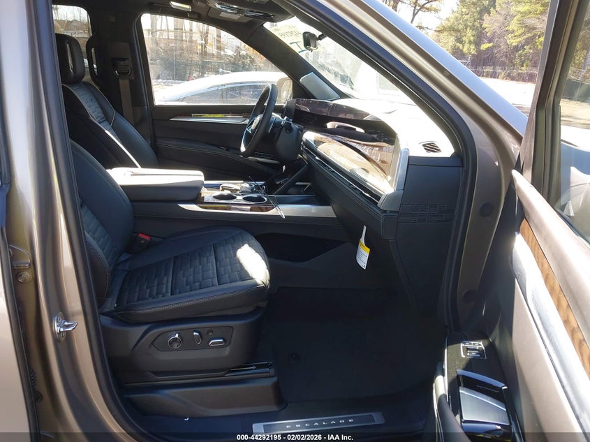 2025 Cadillac Escalade Esv Sport Platinum