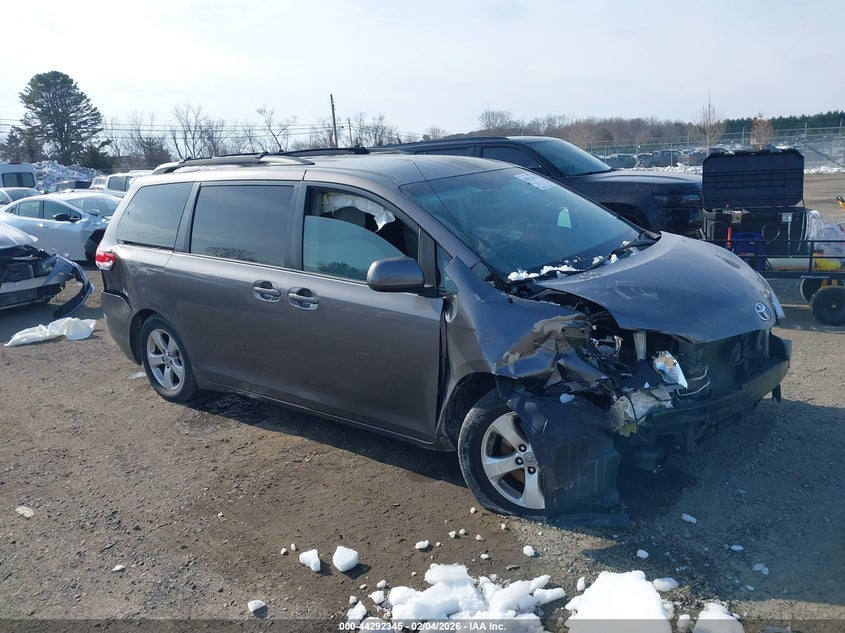 2011 Toyota Sienna Le V6