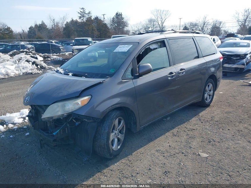 2011 Toyota Sienna Le V6
