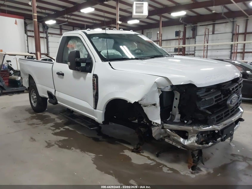 2025 FORD F-250 XL