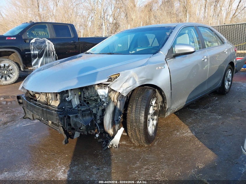 2016 Toyota Camry Hybrid Le