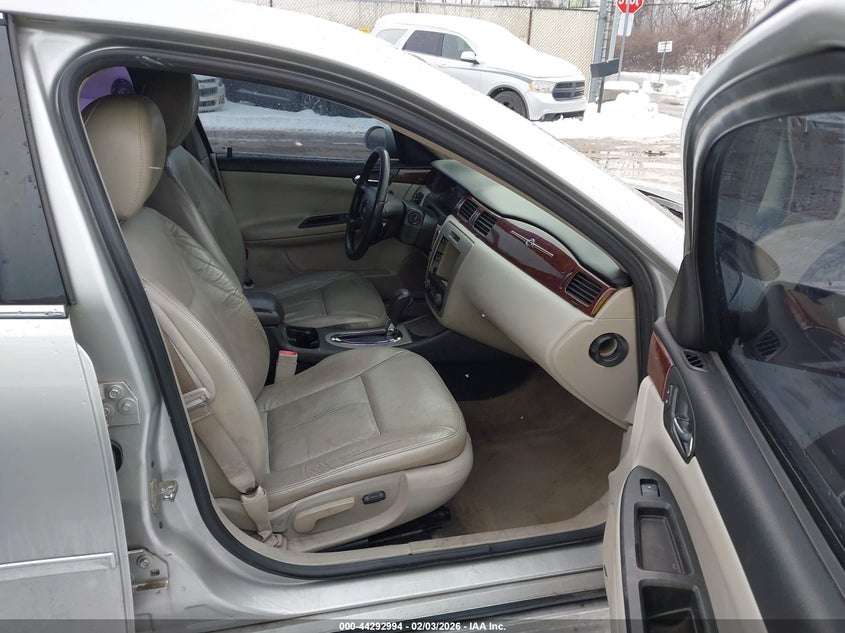 2011 CHEVROLET IMPALA auction photo 5