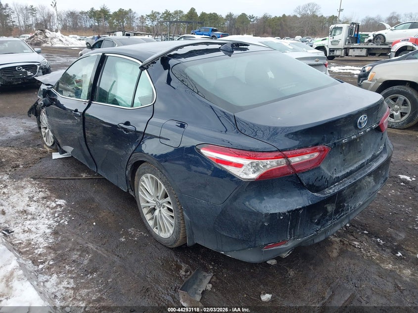 2020 Toyota Camry Xle Hybrid