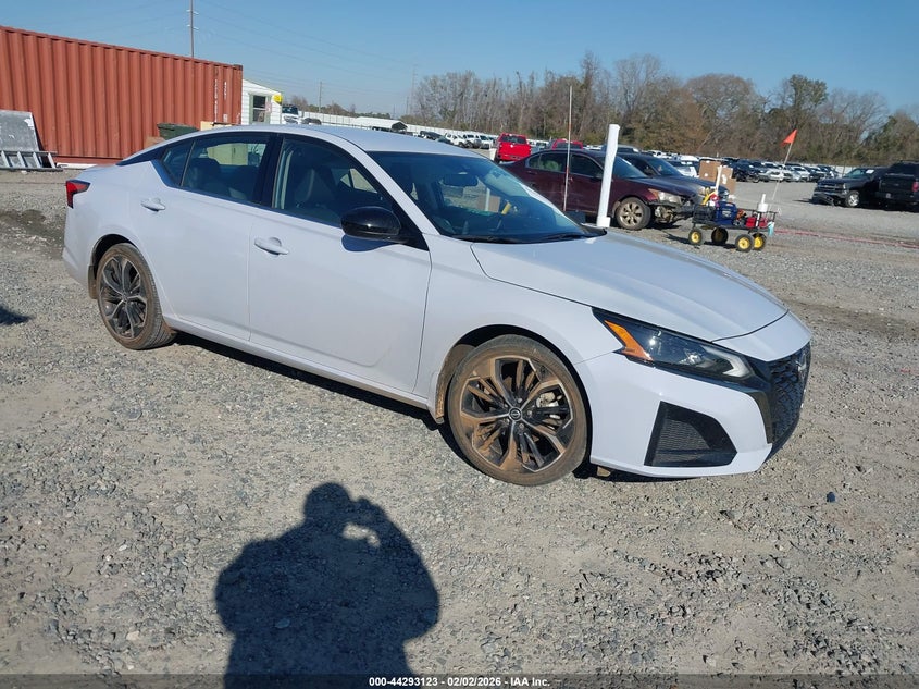 2023 Nissan Altima Sr Fwd