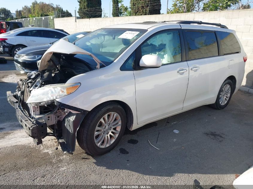 2015 Toyota Sienna Xle 8 Passenger