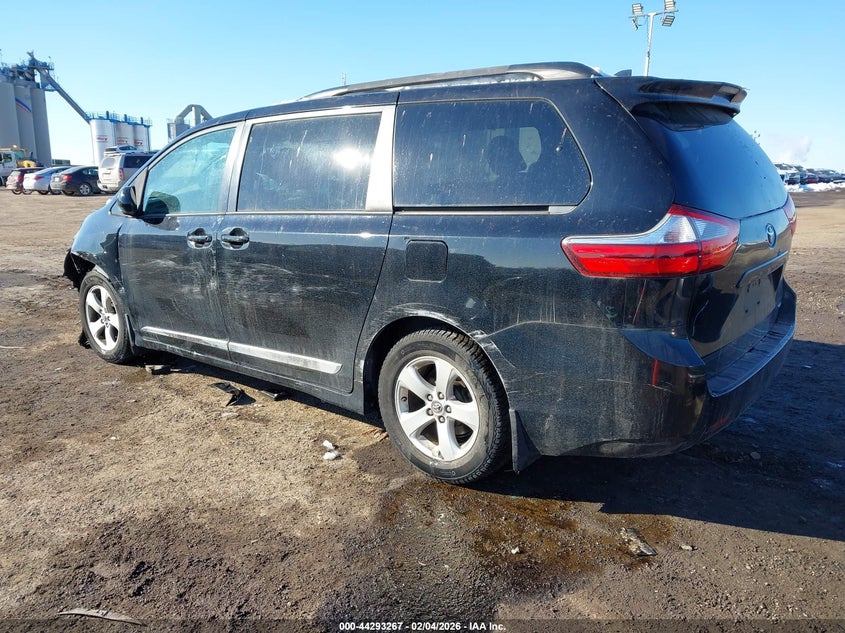 2018 Toyota Sienna Le 8 Passenger
