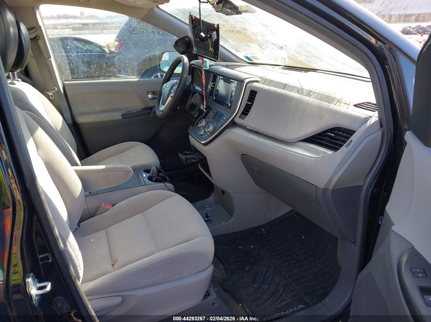 2018 Toyota Sienna Le 8 Passenger