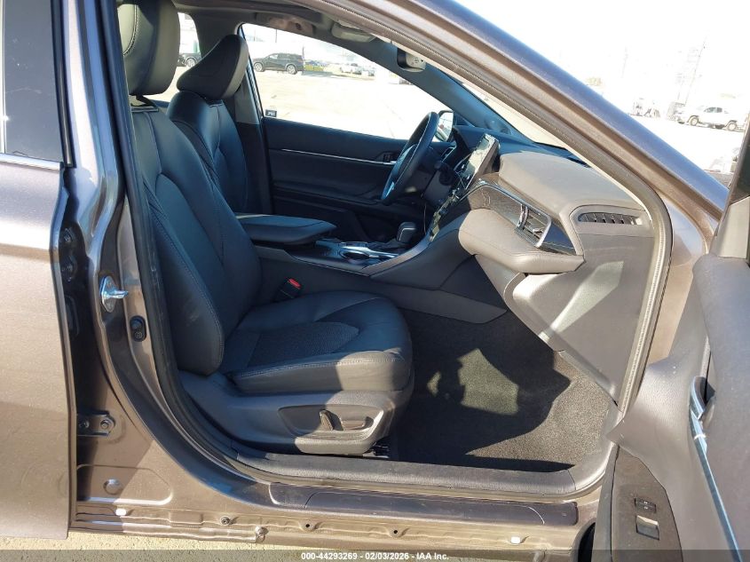 2024 Toyota Camry Hybrid Xle