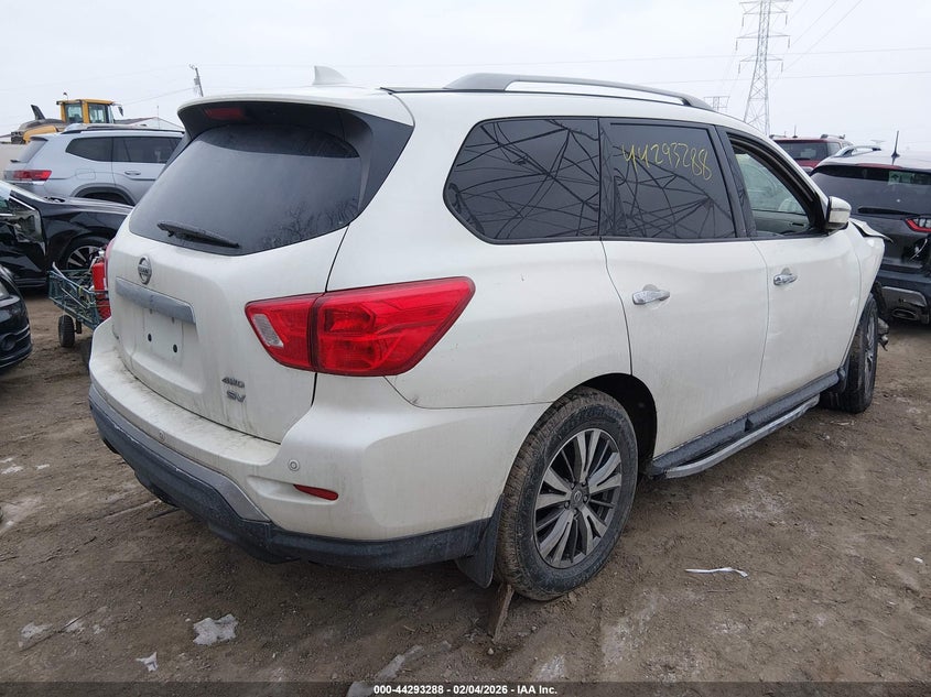 2019 Nissan Pathfinder Sv