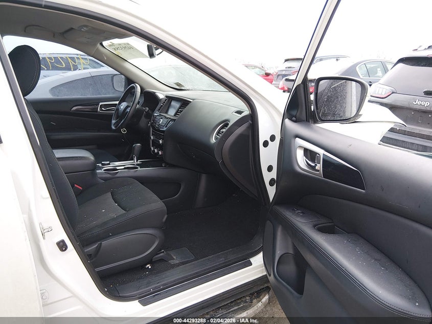 2019 Nissan Pathfinder Sv