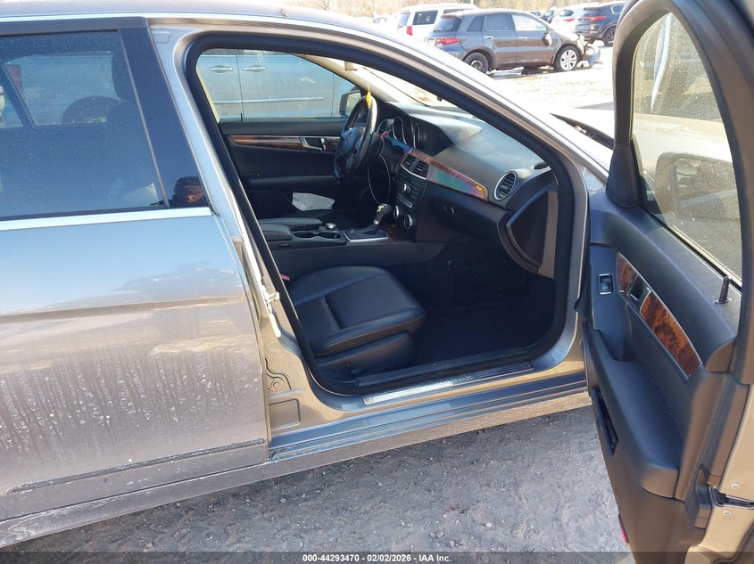 2012 Mercedes-Benz C 300 Luxury 4Matic