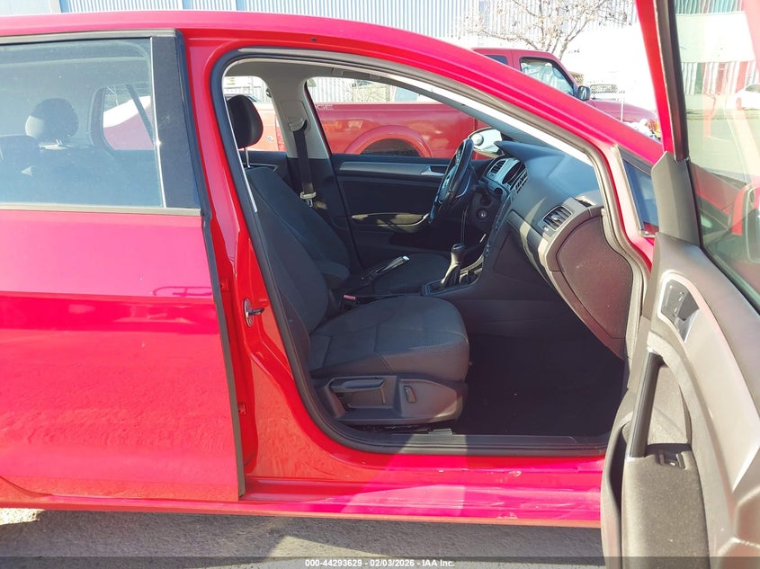 2017 Volkswagen Golf Tsi S 4-Door/Tsi Wolfsburg Edition 4-Door