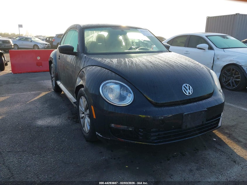 2013 Volkswagen Beetle 2.5L Entry