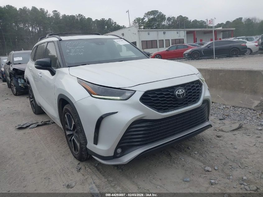 2022 Toyota Highlander Xse
