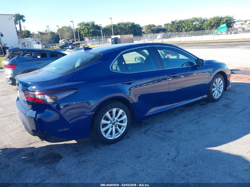 2023 Toyota Camry Le