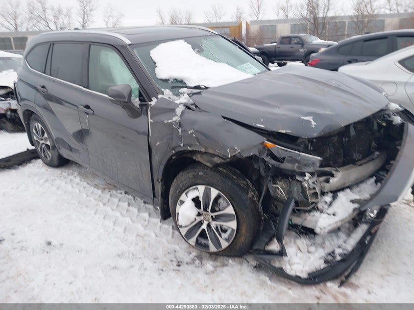 2021 Toyota Highlander Xle