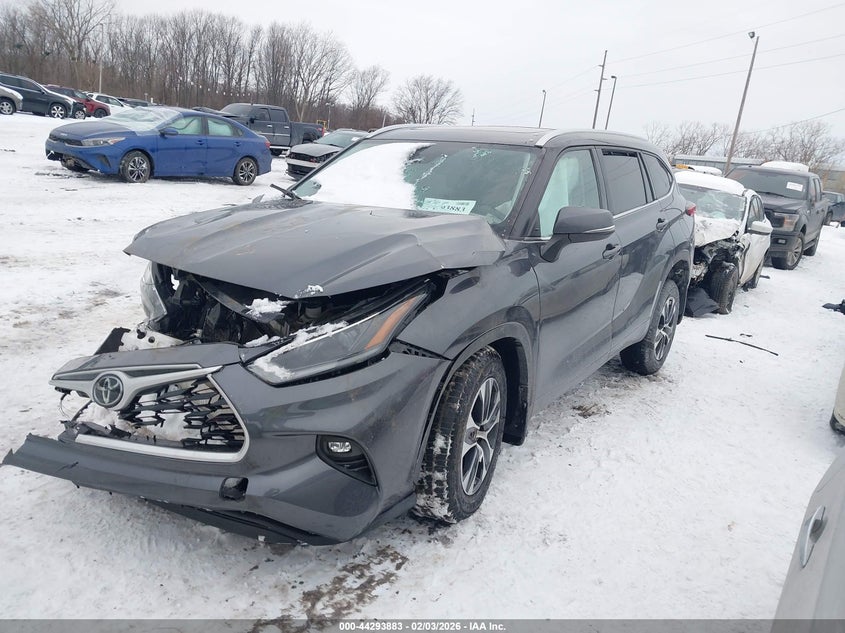 2021 Toyota Highlander Xle