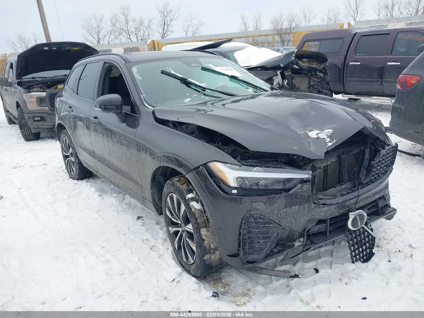 2024 Volvo Xc60 B5 Plus Dark Theme