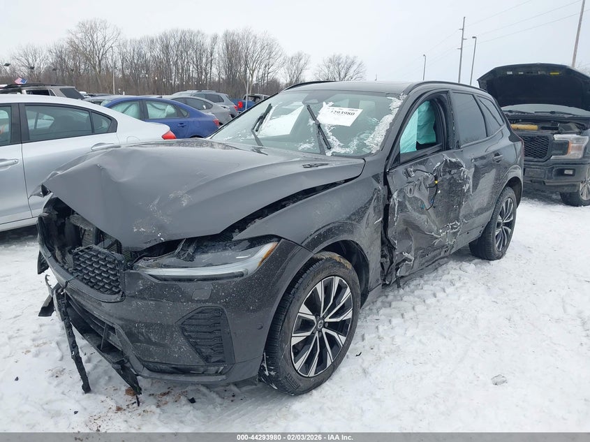 2024 Volvo Xc60 B5 Plus Dark Theme