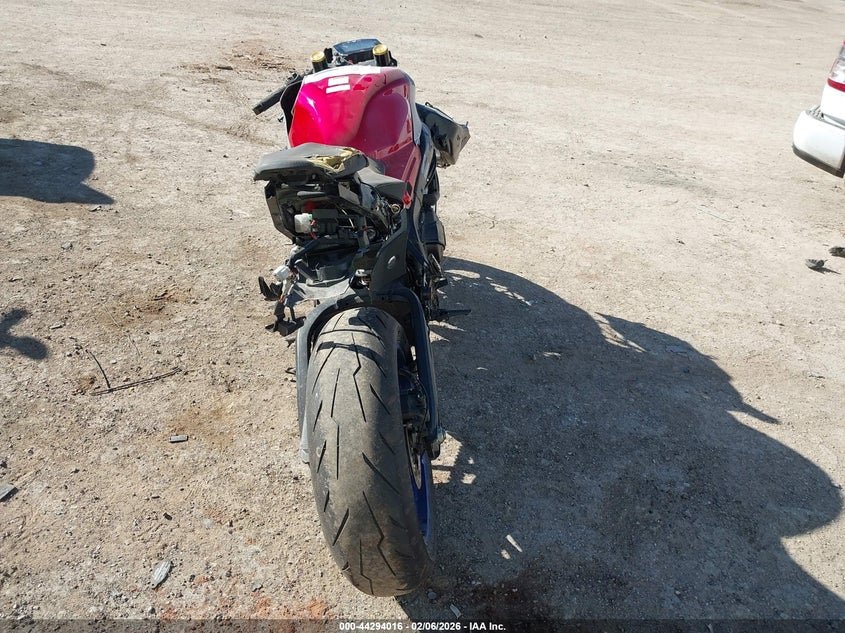 2025 Suzuki Gsx-R1000 VIN: JS1DM11B8S7100329 Lot: 44294016