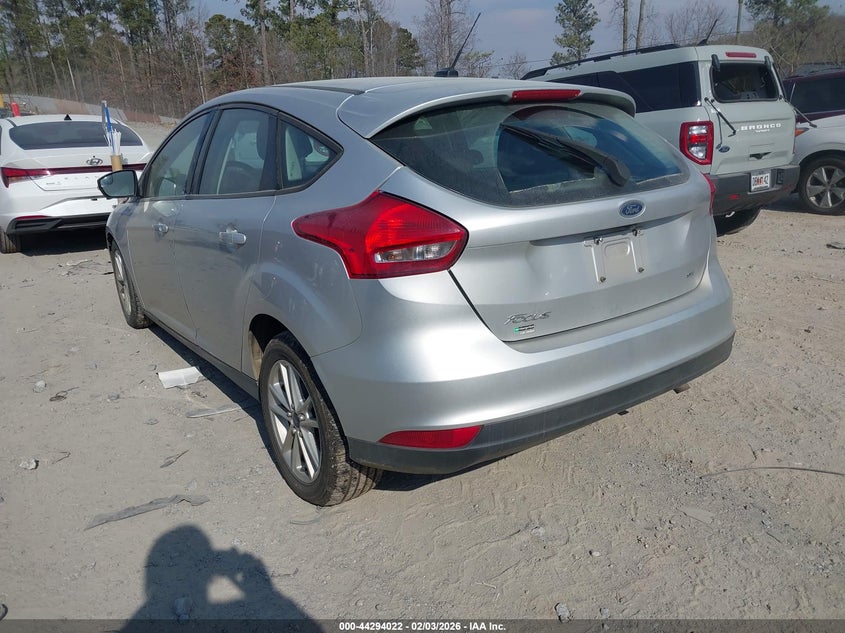VIN 1FADP3K22HL217370 2017 FORD FOCUS SE