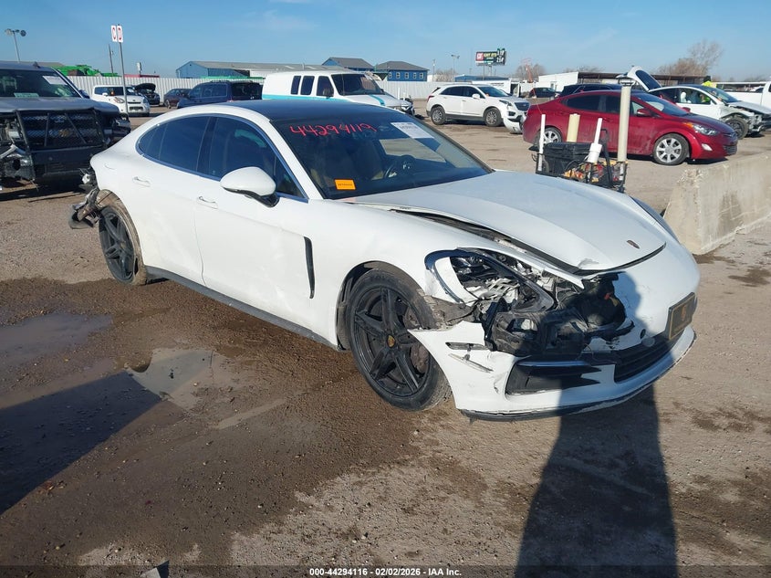 2018 Porsche Panamera 4