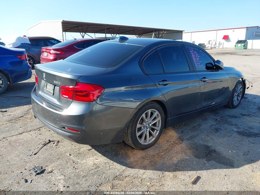 Vin: wba8a9c59hk619687, lot: 44790615, bmw 320i 20174