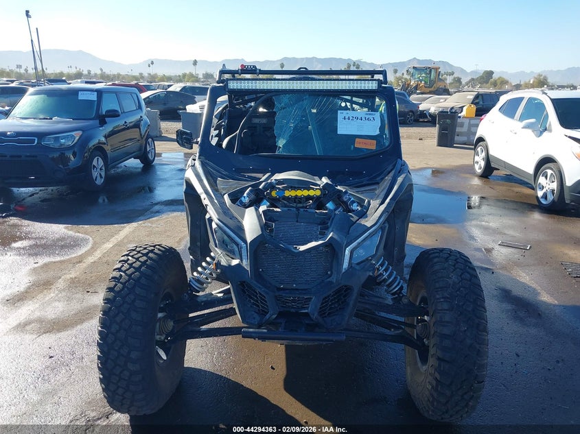 2022 CAN-AM MAVERICK X3 auction photo 5