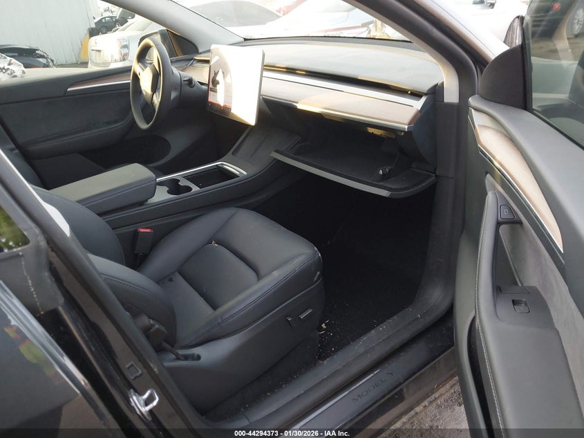 2024 Tesla Model Y Performance Dual Motor All-Wheel Drive