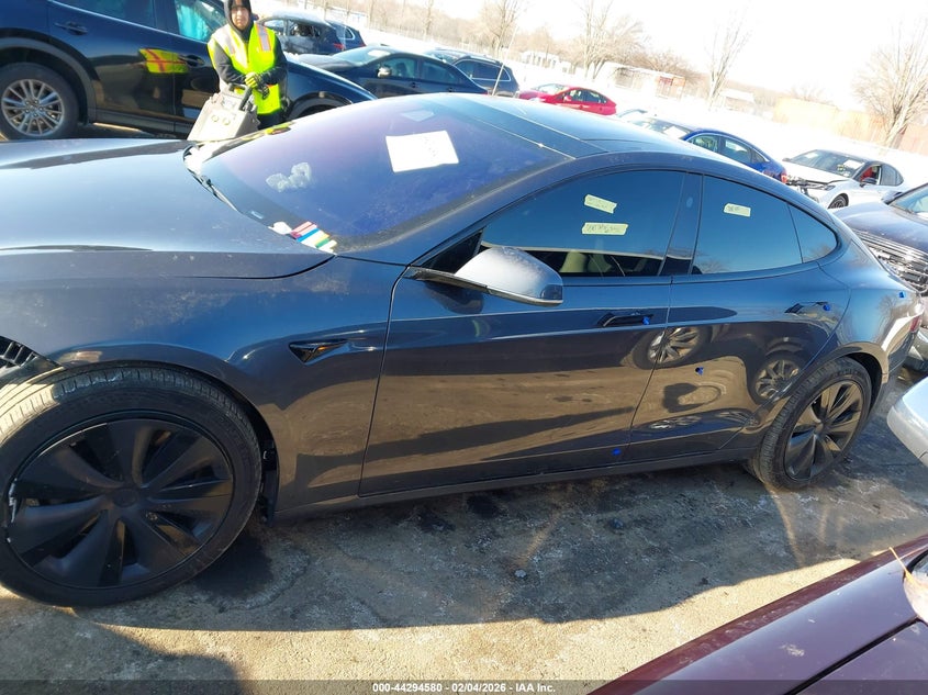 2018 Tesla Model S 100D/75D/P100D VIN: 5YJSA1E25JF258717 Lot: 44294580
