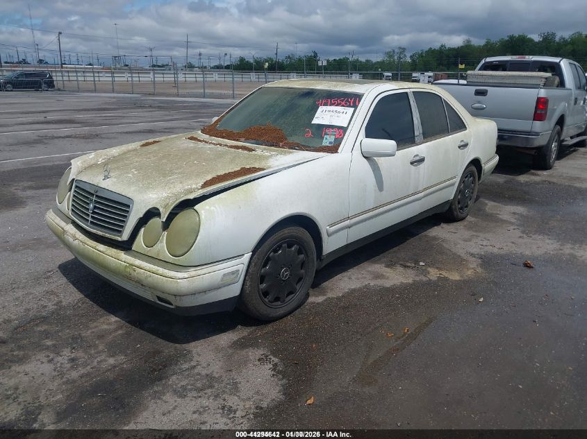 1998 Mercedes-Benz E 320 VIN: WDBJF65F0WA659233 Lot: 44294642