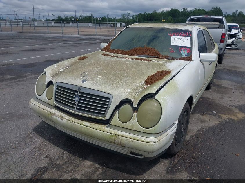 1998 Mercedes-Benz E 320 VIN: WDBJF65F0WA659233 Lot: 44294642