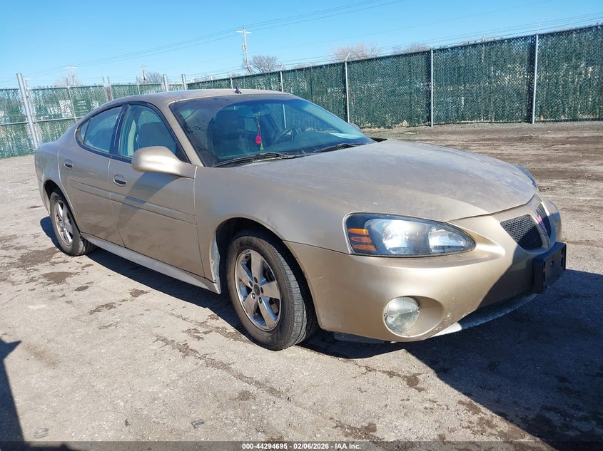 2005 PONTIAC GRAND PRIX