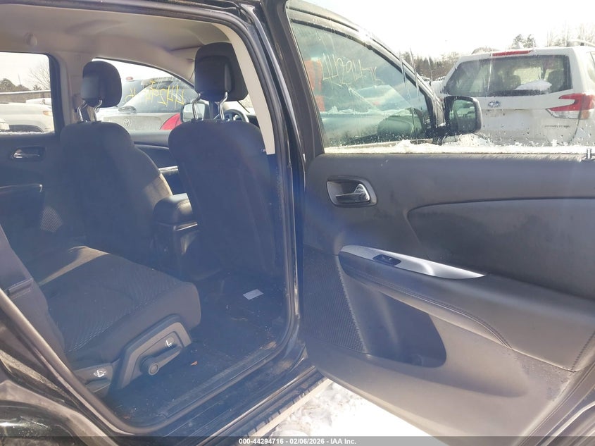 VIN 3C4PDCAB7HT675802 2017 DODGE JOURNEY SE