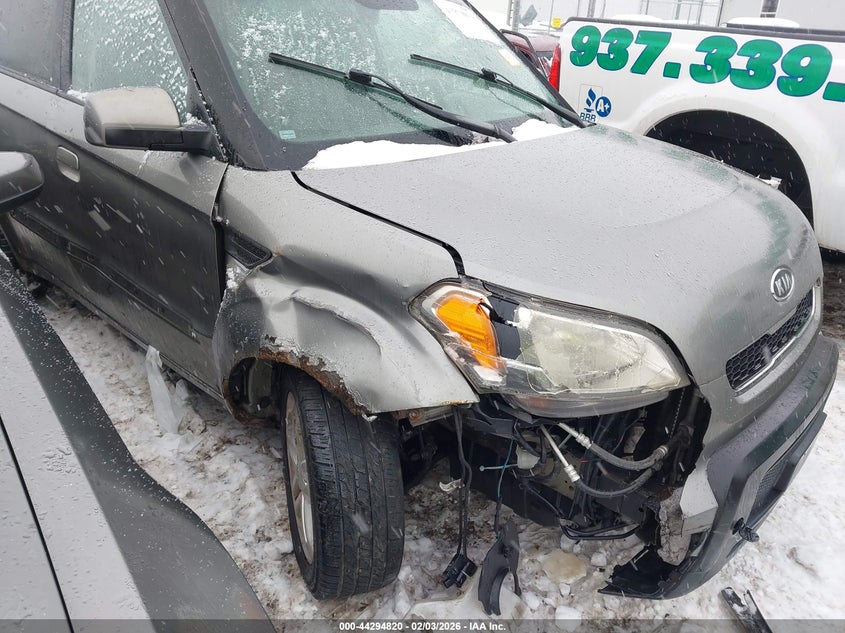 2010 Kia Soul + VIN: KNDJT2A26A7179810 Lot: 44294820