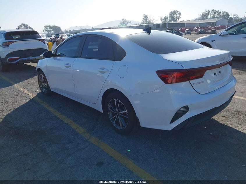 2023 Kia Forte Lxs