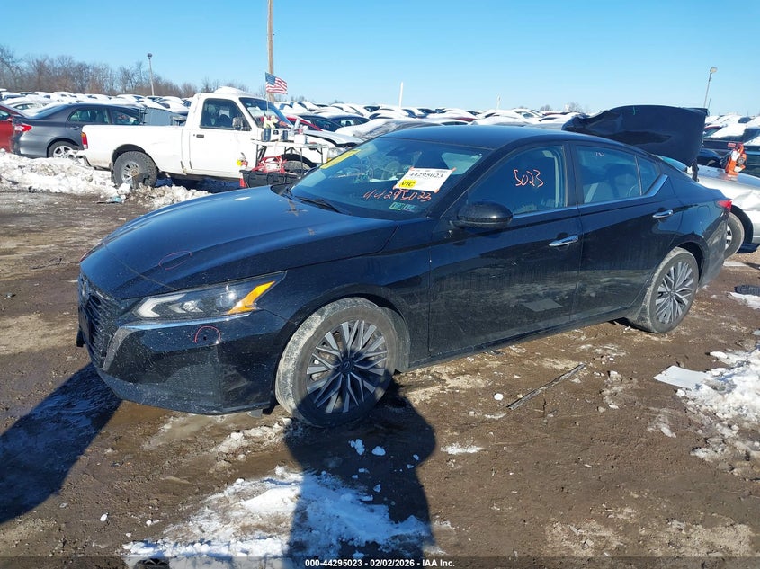 2023 Nissan Altima Sv Fwd