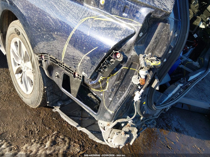 2021 Toyota Sienna Xle VIN: 5TDJSKFC0MS015371 Lot: 44295046