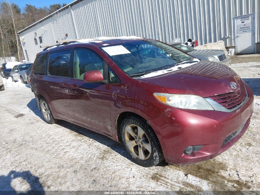 2015 Toyota Sienna Le 8 Passenger