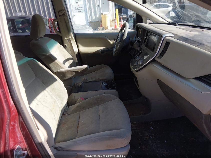 2015 Toyota Sienna Le 8 Passenger