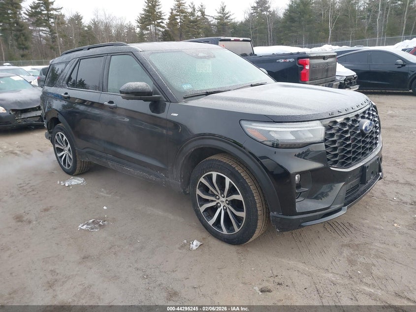 2025 Ford Explorer St-Line