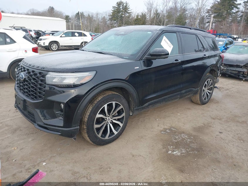 2025 Ford Explorer St-Line