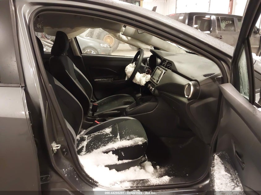 2025 Nissan Versa 1.6 S